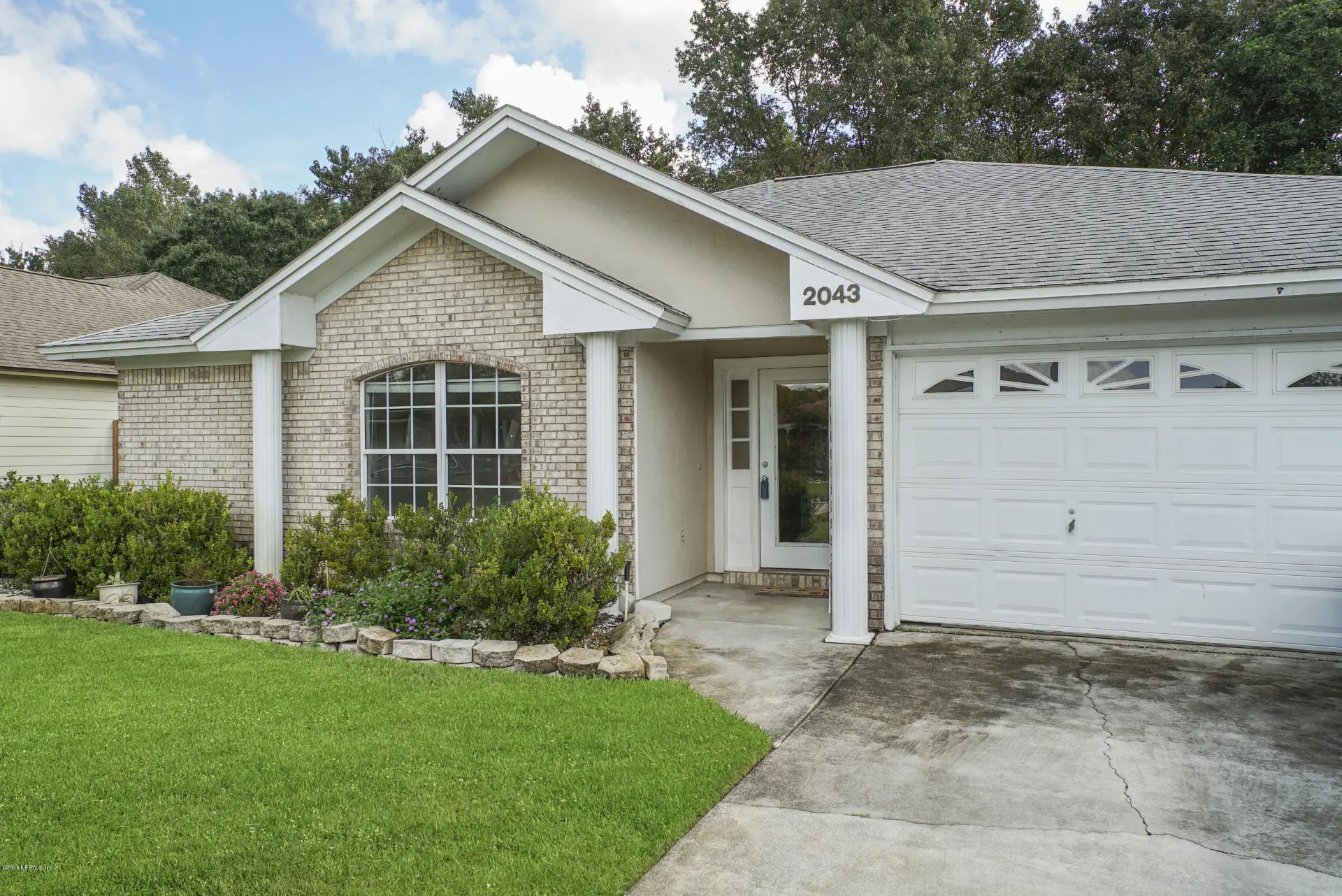 2043 Hovington Circle E listing photo